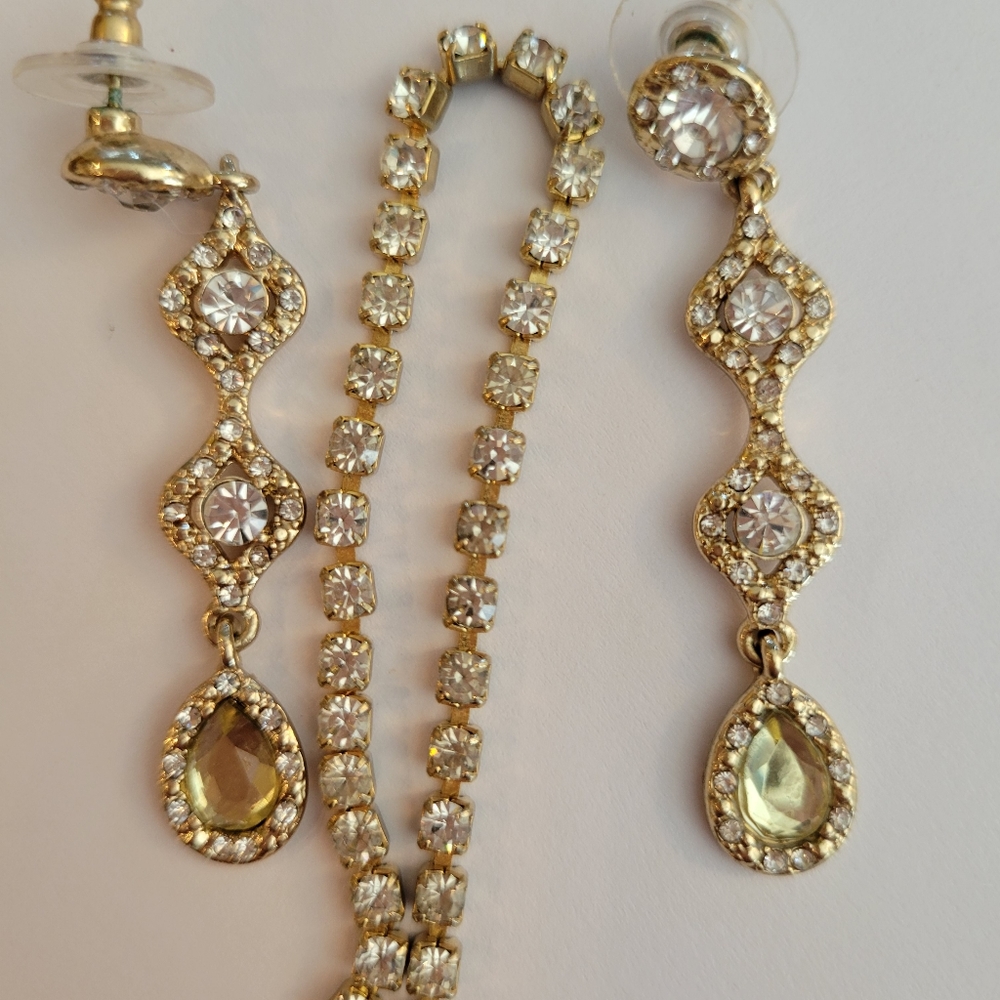 Costume Rhinestone Pierced Earring & Tennis Bracelet Duo ~ Pretty!